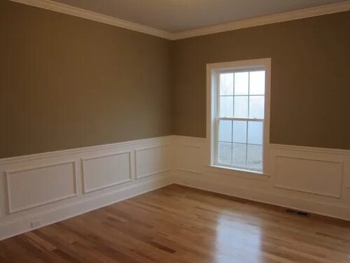 Плинтус на обоях фото Advantage Contracting Portfolio: Family Room in Bridgeport