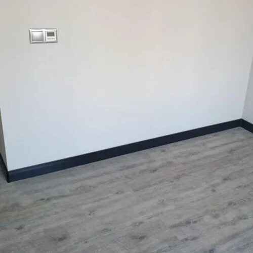 Плинтус темнее ламината фото 412 отзывов на Плинтус Ideal Классик 2200x55 мм, 1 шт., сосна золотистая 272 от 