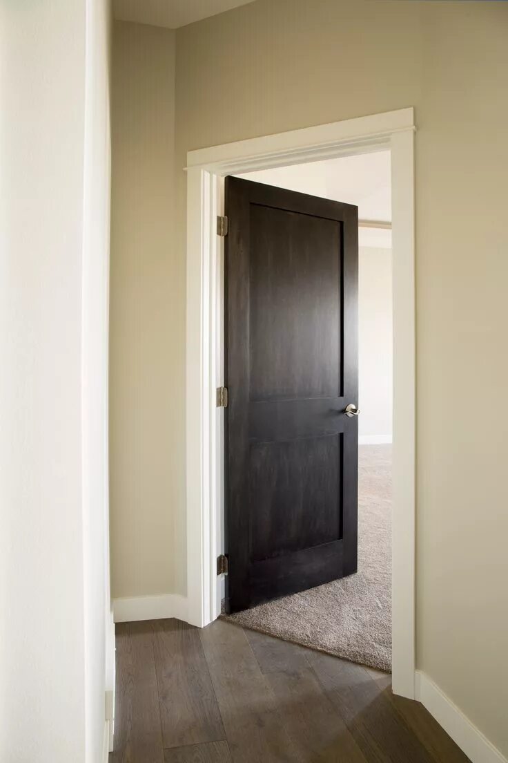 Плинтуса и двери фото Interior Doors updating the doors in your home can make a significant impact on 