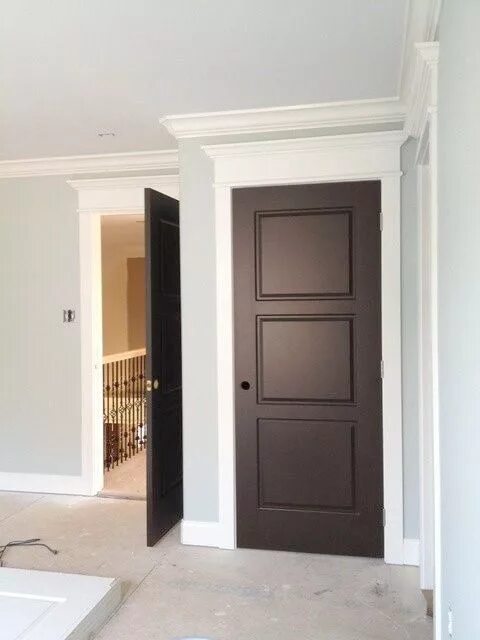 Плинтуса и двери фото Charming Dark Brown Interior Doors Dark Doors, White Trim By Jose Reyes Black in