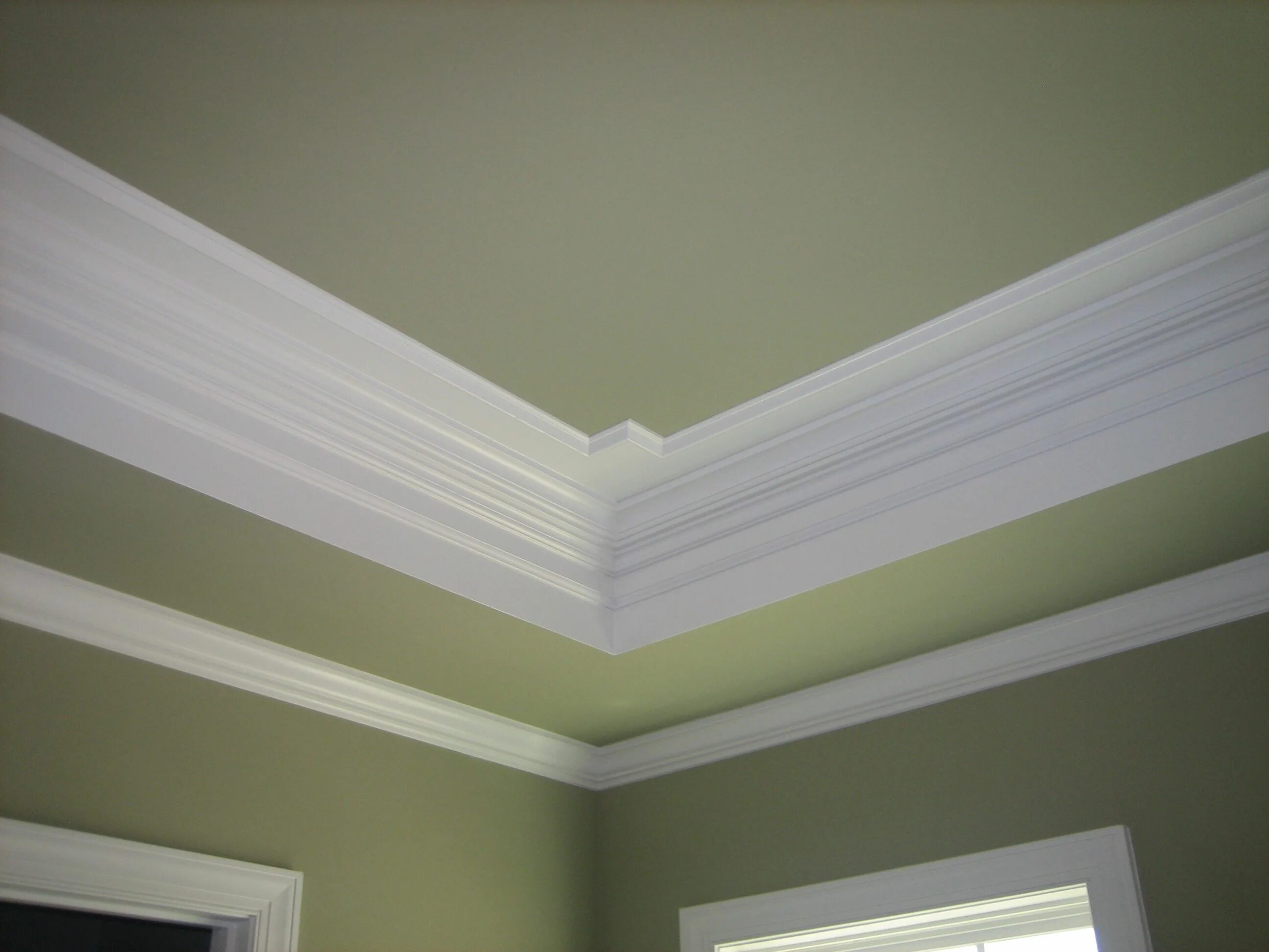 Плинтуса под потолок фото Special ceilings TTE Custom Homes Ceiling design, House design, Tray ceiling