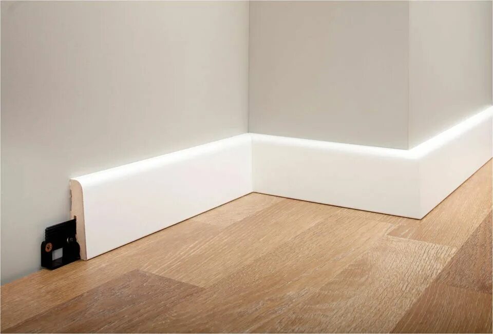 Плинтуса в интерьере в современном стиле sockelleiste weiss Minimalist home interior, Modern minimalist interior, Smart h