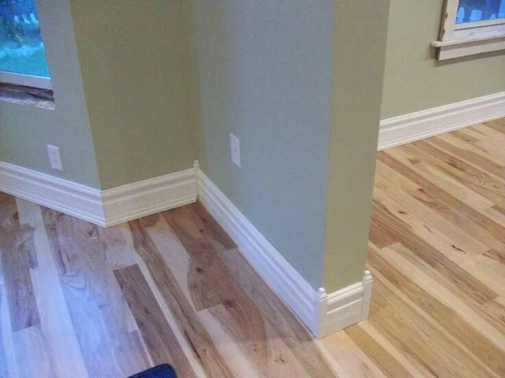 Плинтуса в квартире фото corner baseboard molding styles and floor Baseboard styles, Baseboard trim, Floo