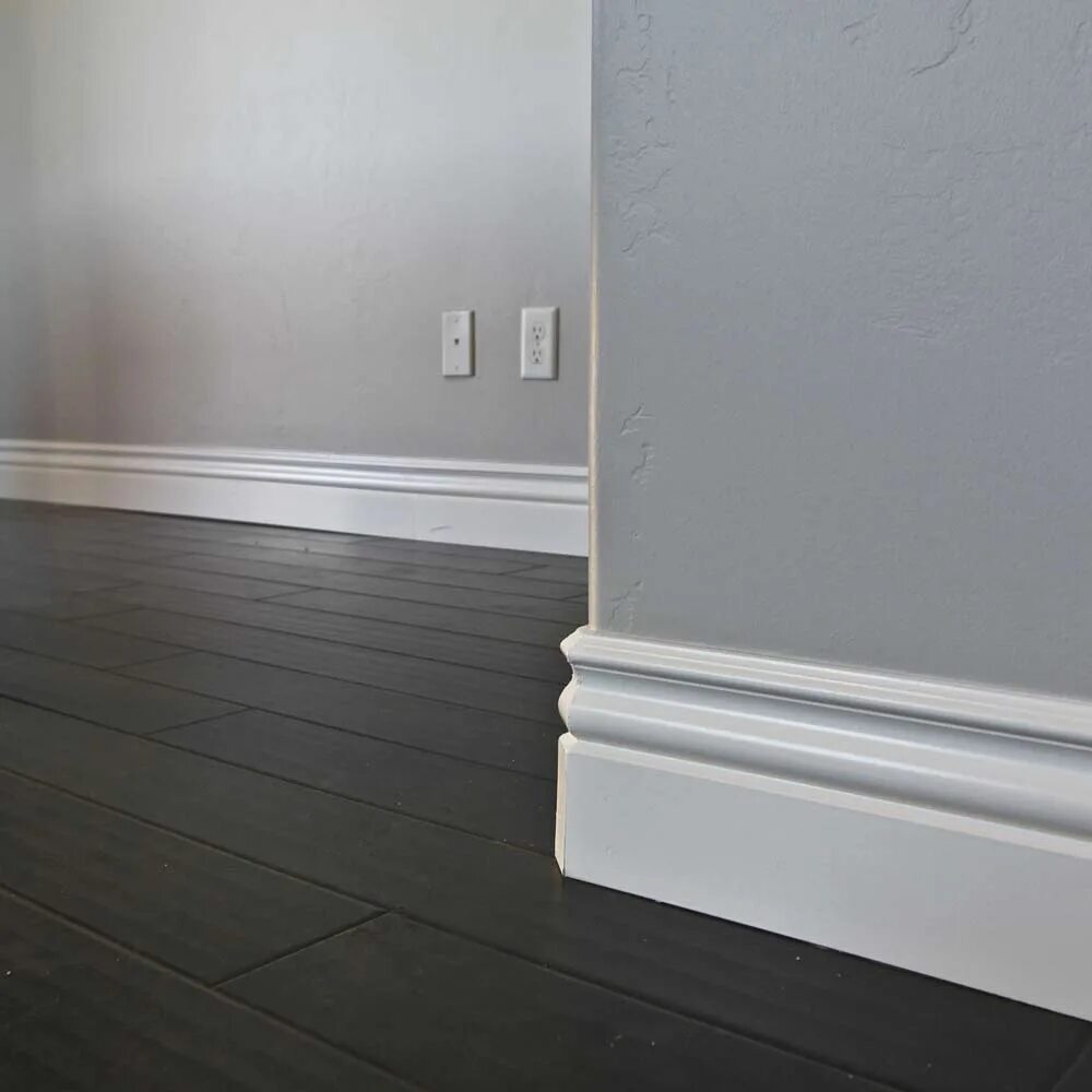Плинтуса в современном интерьере Decorative Moldings Decor Accents Ceiling Tiles - uDecor.com Baseboard styles, B