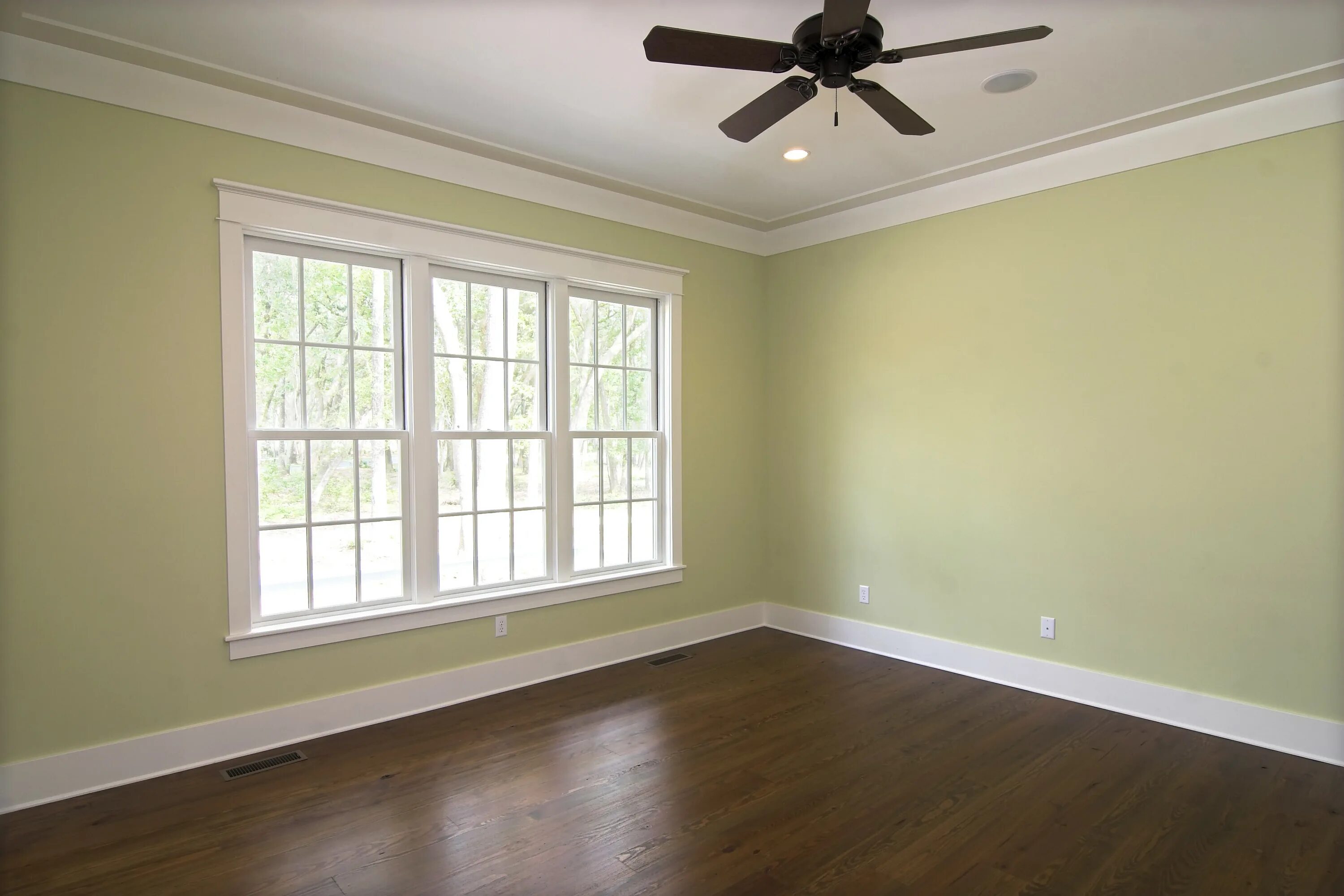Плинтуса в цвет стен в интерьере фото Polar Shade Window Shades Blog 702-260-6110