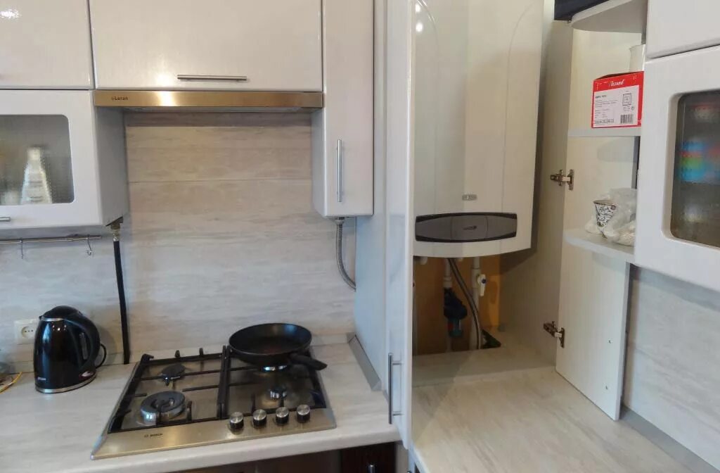 Плита и колонка в кухне фото Кухня в хрущевке с газовой колонкой Cucine piccole, Interni della cucina, Cucina
