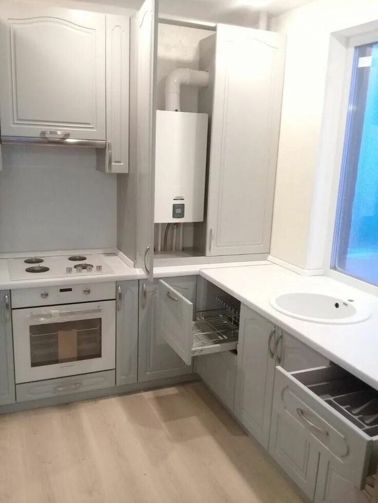 Плита и колонка в кухне фото ДИЗАЙН ХРУЩЕВКИ - Кухня OK.RU Kitchen remodel inspiration, Small apartment kitch