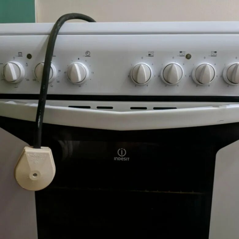 Плита индезит электрическая панель управления крупно фото Плита indesit - купить в Сургуте, цена 6 500 руб., продано 30 декабря 2018 - Пли