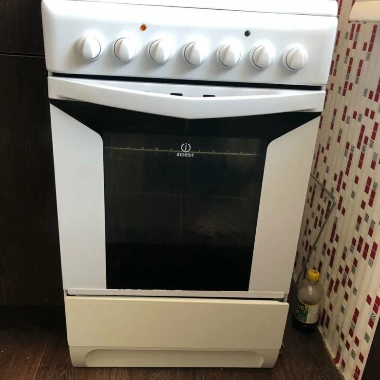 Плита индезит стеклокерамика фото Электрическая плита Indesit - Стеклокерамика - купить в Новосибирске, цена 5 000