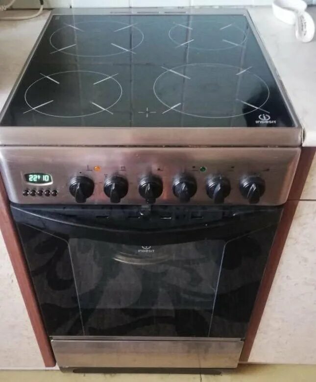 Плита индезит стеклокерамика фото Стеклокерамическая электро плита Indesit - купить в Москве, цена 5 400 руб., про