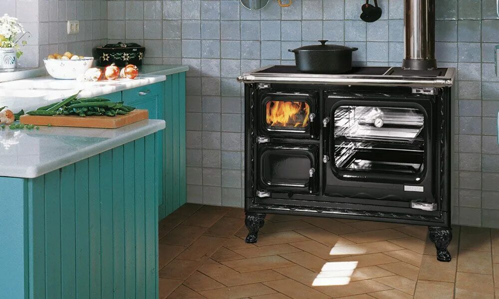 Плита на дровах фото Deva by Hearthstone Cooking stove, Stoves for sale, Homestead kitchen
