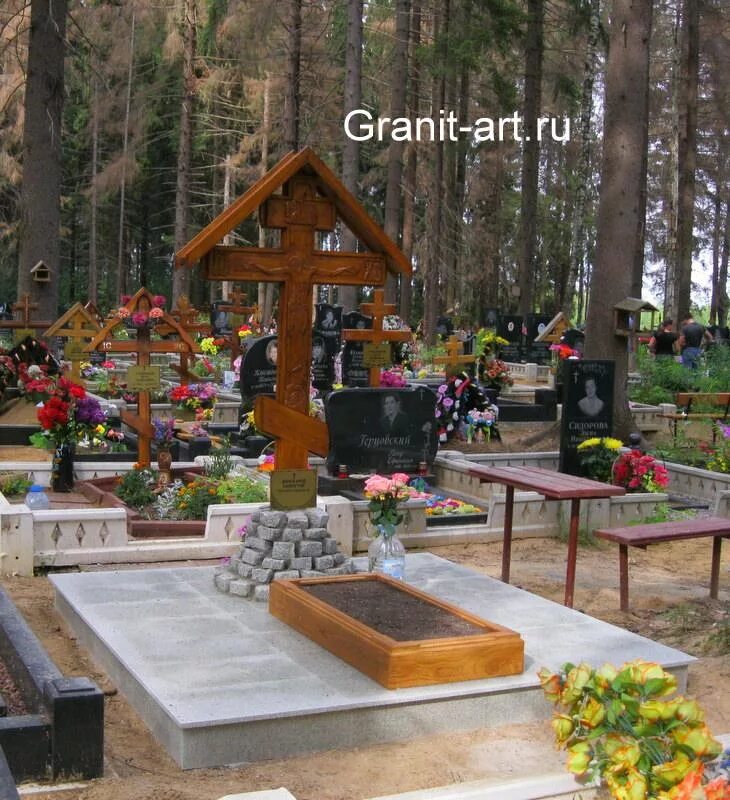Плита на могиле фото с крестом Эксклюзивный дубовый крест и облицовка могилы на кладбище в Солнечногорске - 195