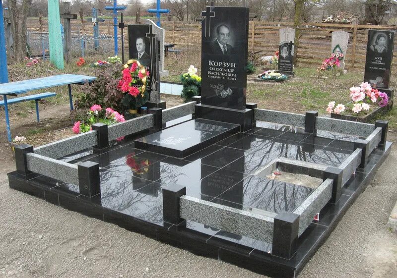 Плита на могилу из гранита фото Мемориальные комплексы из гранита (id 48713397), купить в Казахстане, цена на Sa