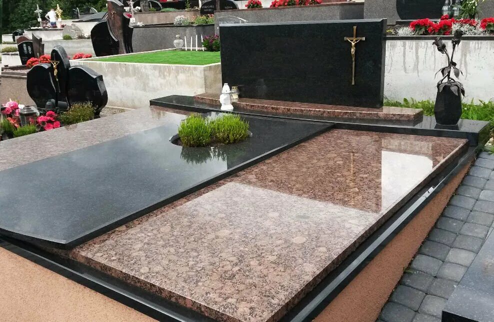Плита на могилу из гранита фото Памятники на могилу из гранита Балтик Браун (Baltic Brown) Postament.ru Дзен