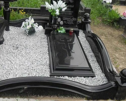 Плита на цветник на могилу фото Надгробная плита на могилу из гранита - купить могильную плиту в Москве