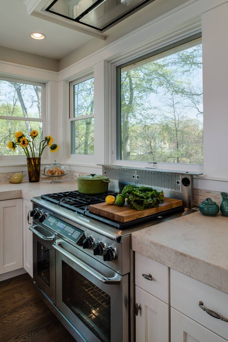 Плита у окна фото Wooded Waterfront - Traditional - Other - by Kitchen Encounters Lake house kitch