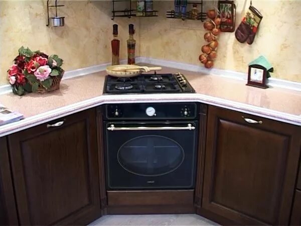 Плита в углу кухни фото Плита газовая в углу кухни фото - DelaDom.ru