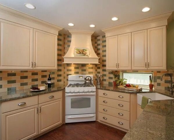 Плита в углу кухни фото Плита в углу кухни Домфронт White kitchen appliances, Antique kitchen cabinets, 