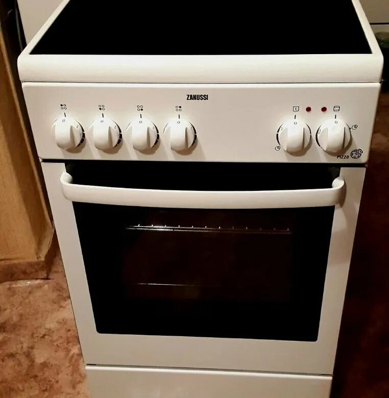 Плита занусси фото Плита электрическая стеклокерамика ZANUSSI - купить в Екатеринбурге, цена 7 500 
