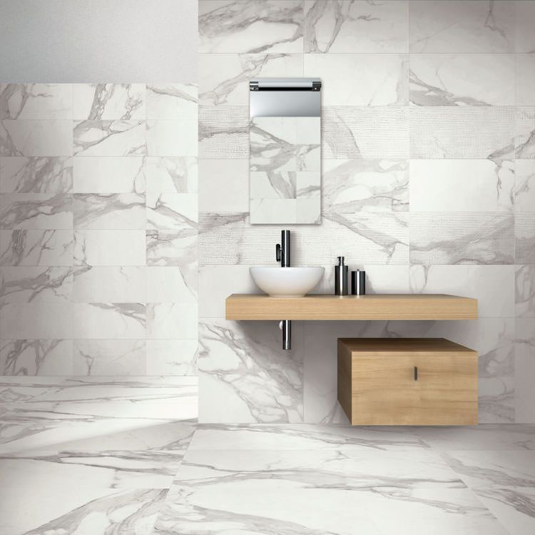 Плитка 120 на 60 фото ванной http://www.tegelidee.nl/ Bathroom floor tiles, White marble tile bathroom, Bathr