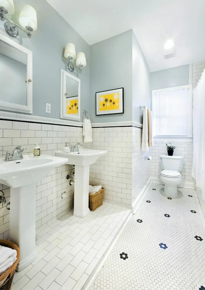 Плитка белая в ванне в интерьере 1930s bathroom updated for 21st century - Traditional - Bathroom - Austin - by A
