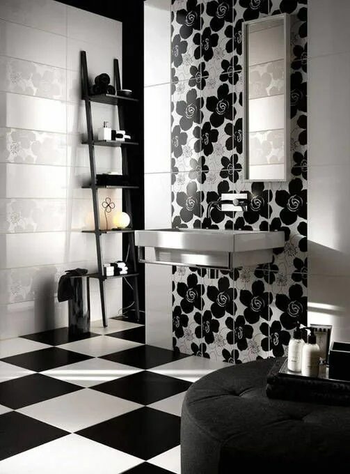Плитка черно белая фото Playful minimalist black and white bathroom with bold tile patterns that keep it