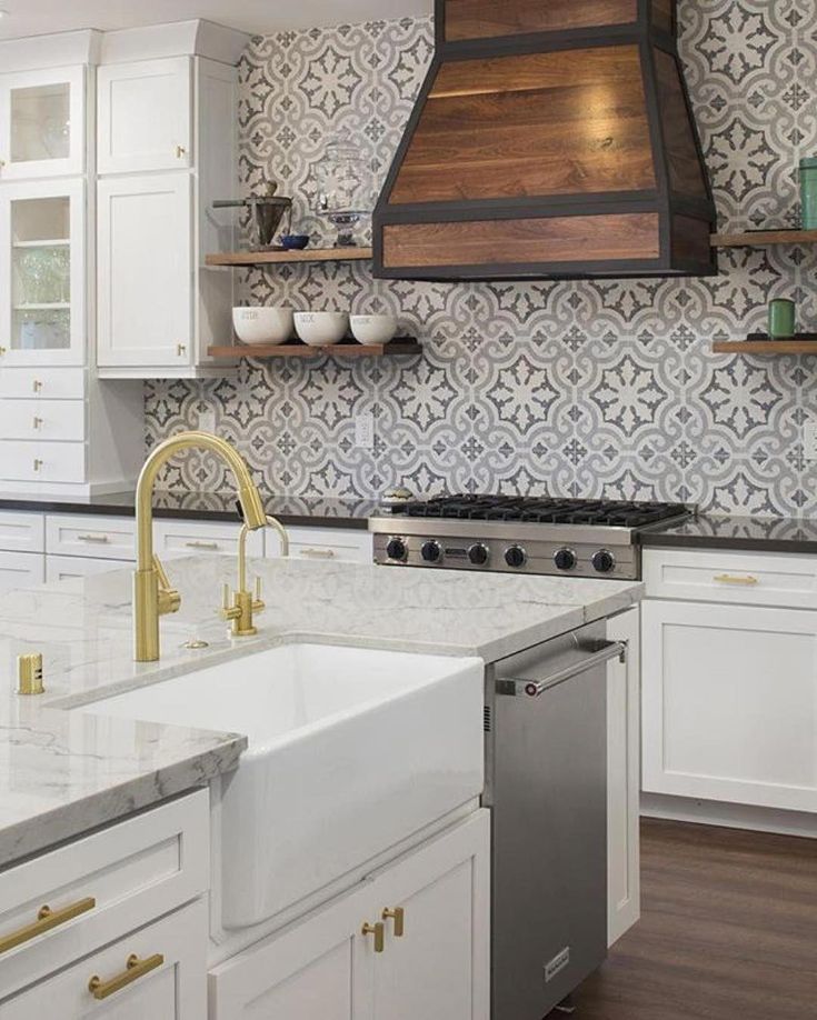 Плитка для фартука на кухне фото Kitchen Backsplash Trim Ideas #KitchenBacksplash Easy Diy Kitchen Backsplash Ide