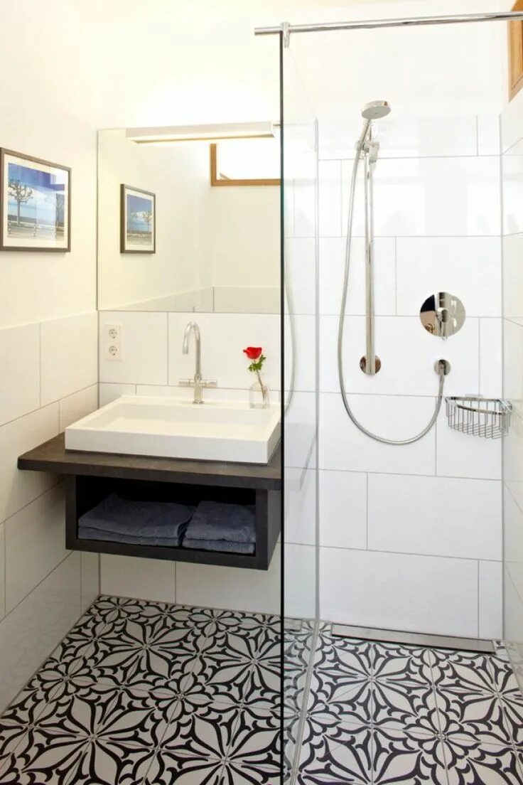 Плитка для маленькой душевой комнаты фото How to Choose the Right Bathroom Floor Tile Ideas for Various Designs - Housemin
