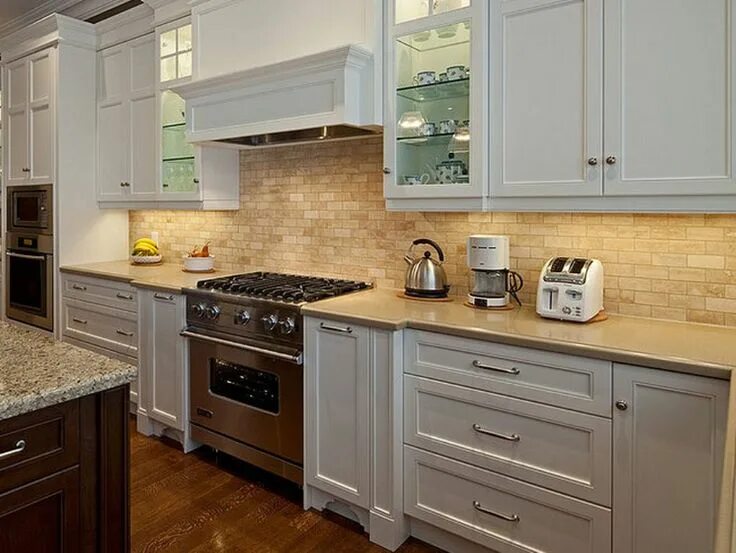 Плитка для светлой кухни фото Charming Kitchen Tile Backsplash Ideas with White Cabinets Kitchen backsplash de