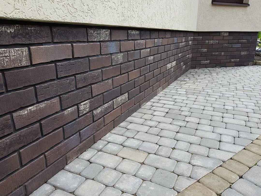 Плитка для цоколя дома цена и фото Клинкерная плитка Stroeher Steinlinge 377 Platinbraun, 240х71х14 мм купить с дос