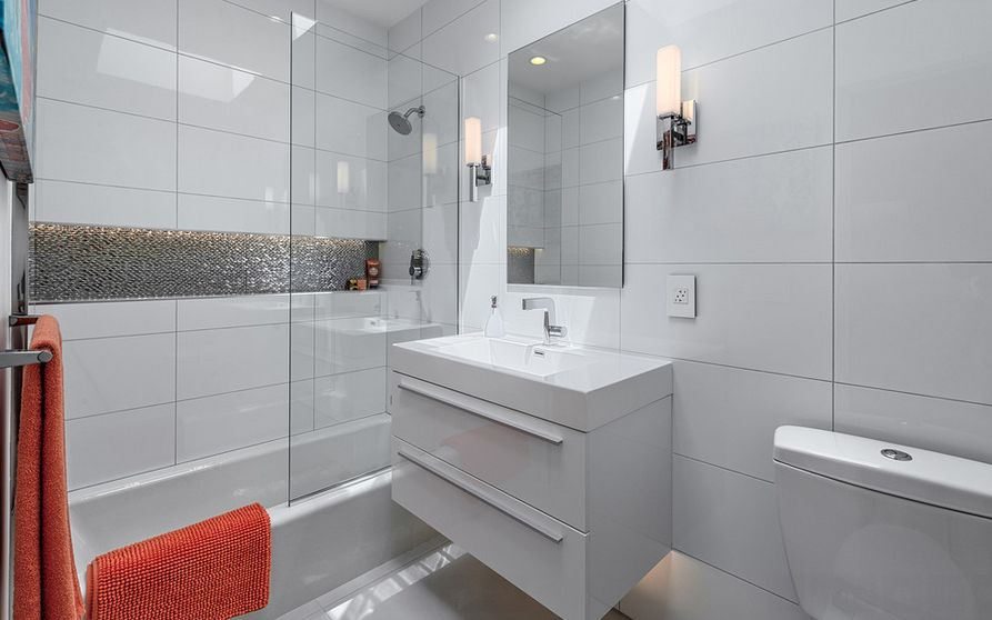 Плитка для ванной в интерьере реальные фото How To Make Shower Niches Work For You In The Bathroom Small bathroom remodel, S