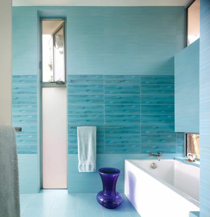 Плитка голубая в интерьере ванной Contemporary Full Bathroom with The Big Tile Co - Hall Blue 36DL Wall Tile, Free