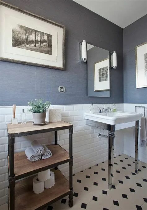 Плитка и краска в ванной фото Pin en Powder Room Ideas