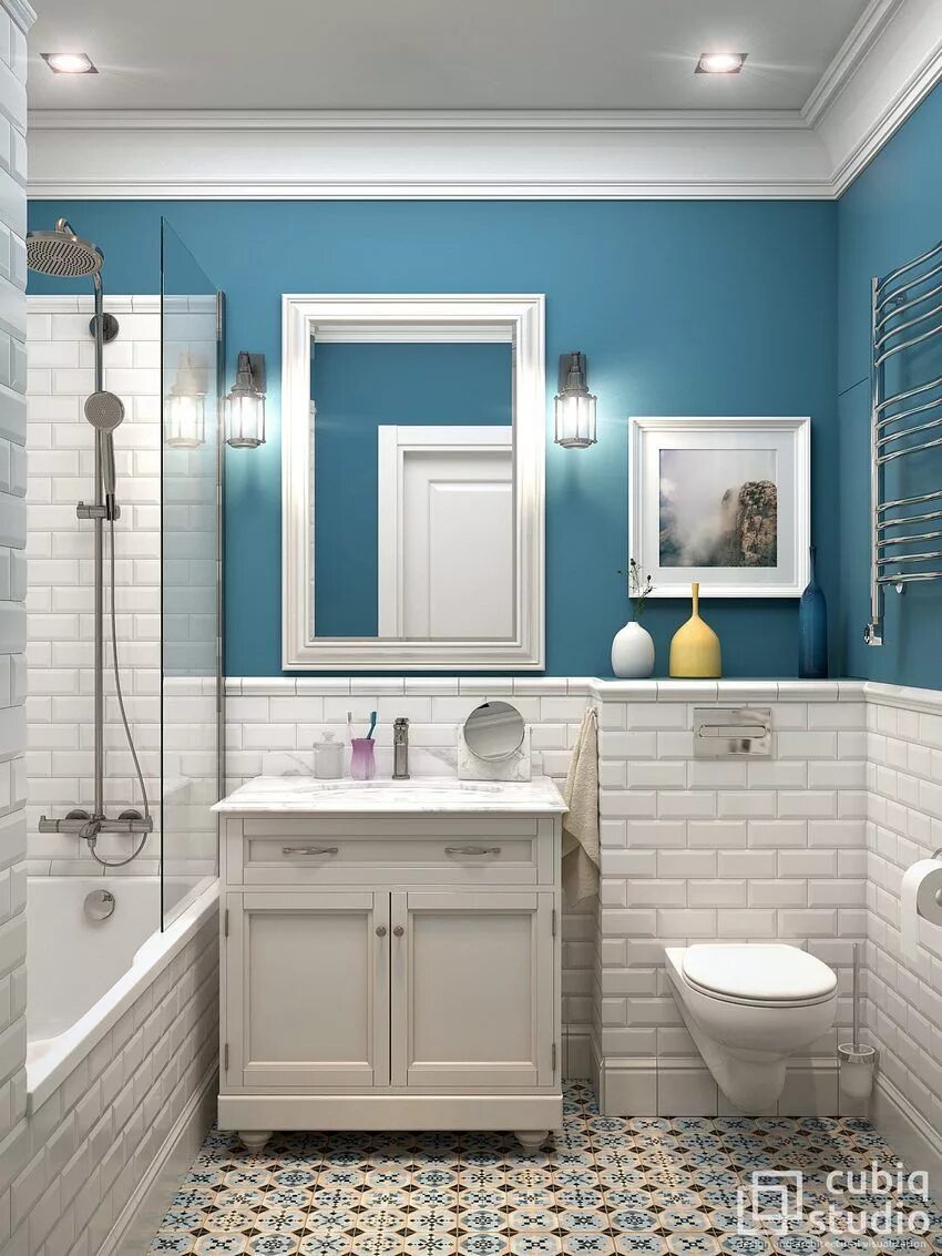 Плитка и краска в ванной фото Fürdőszoba - kék falszín, fehér csempe, fürdőkád, épített polcok Bathroom interi