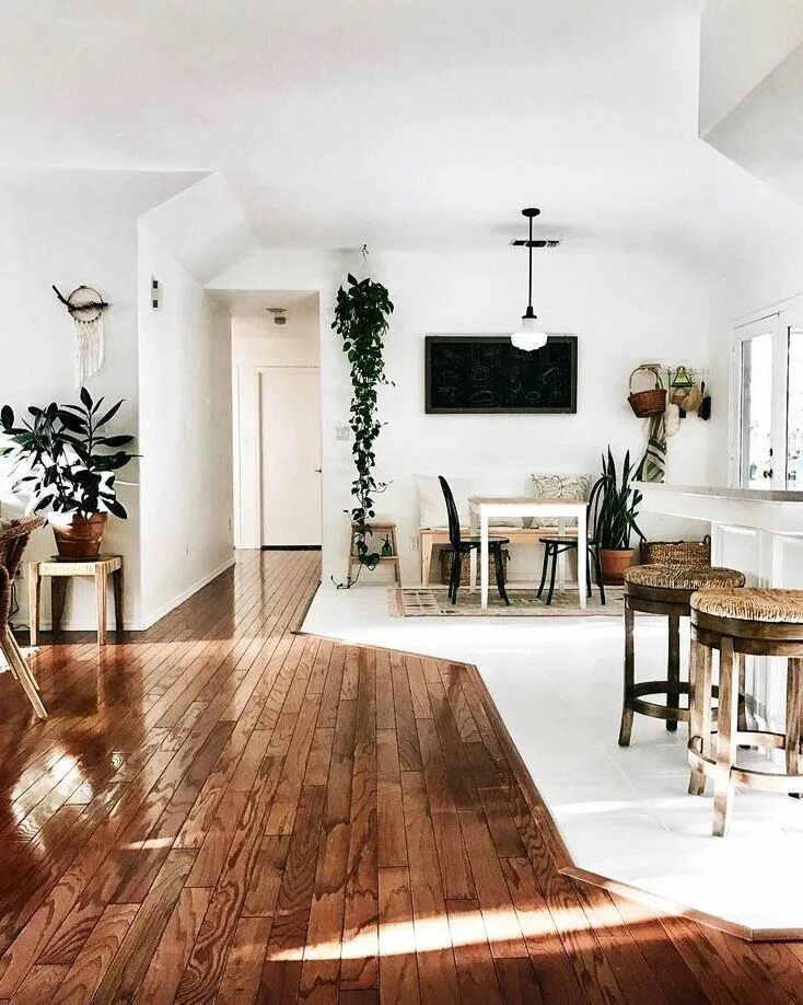 Плитка и ламинат в гостиной фото 21 Cheap And Easy Decorating Tricks For Renters Interiores de casas, Sala de est