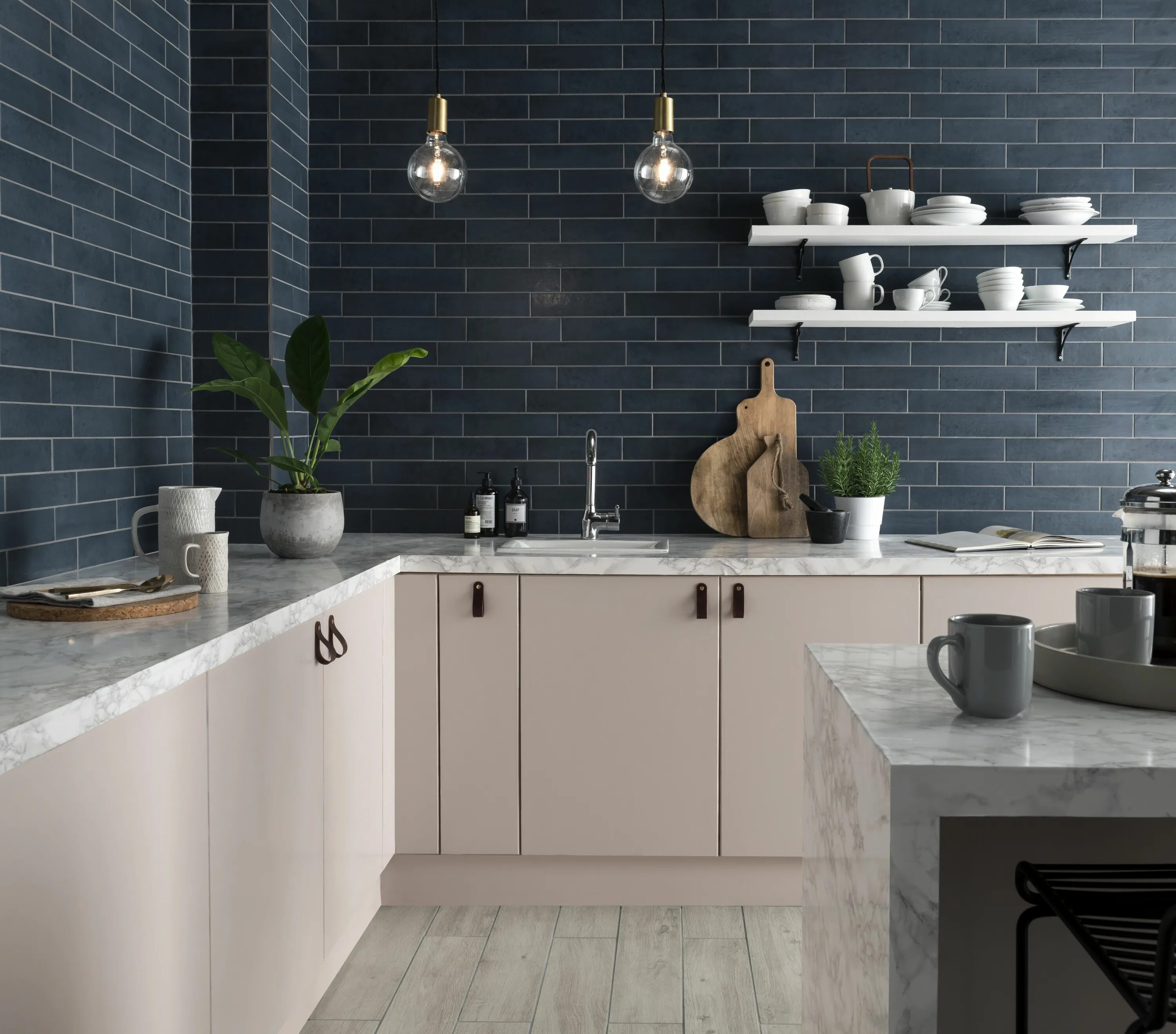 Плитка интерьеры кухни Anya ™ Kitchen trends, Kitchen inspirations, Kitchen wall tiles