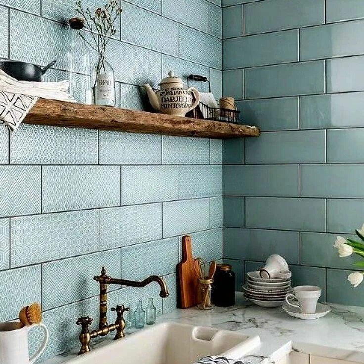 Плитка кабанчик фото в интерьере Design Connection, Inc. on Instagram: "Adding a bit of texture to your backsplas