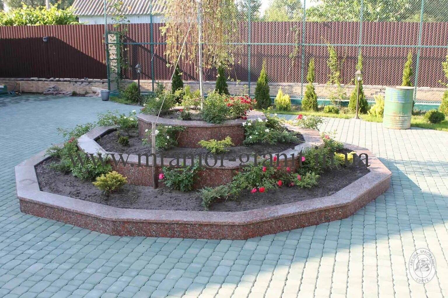 Плитка клумбы фото Клумба Из Кирпича Белого - 69 фото