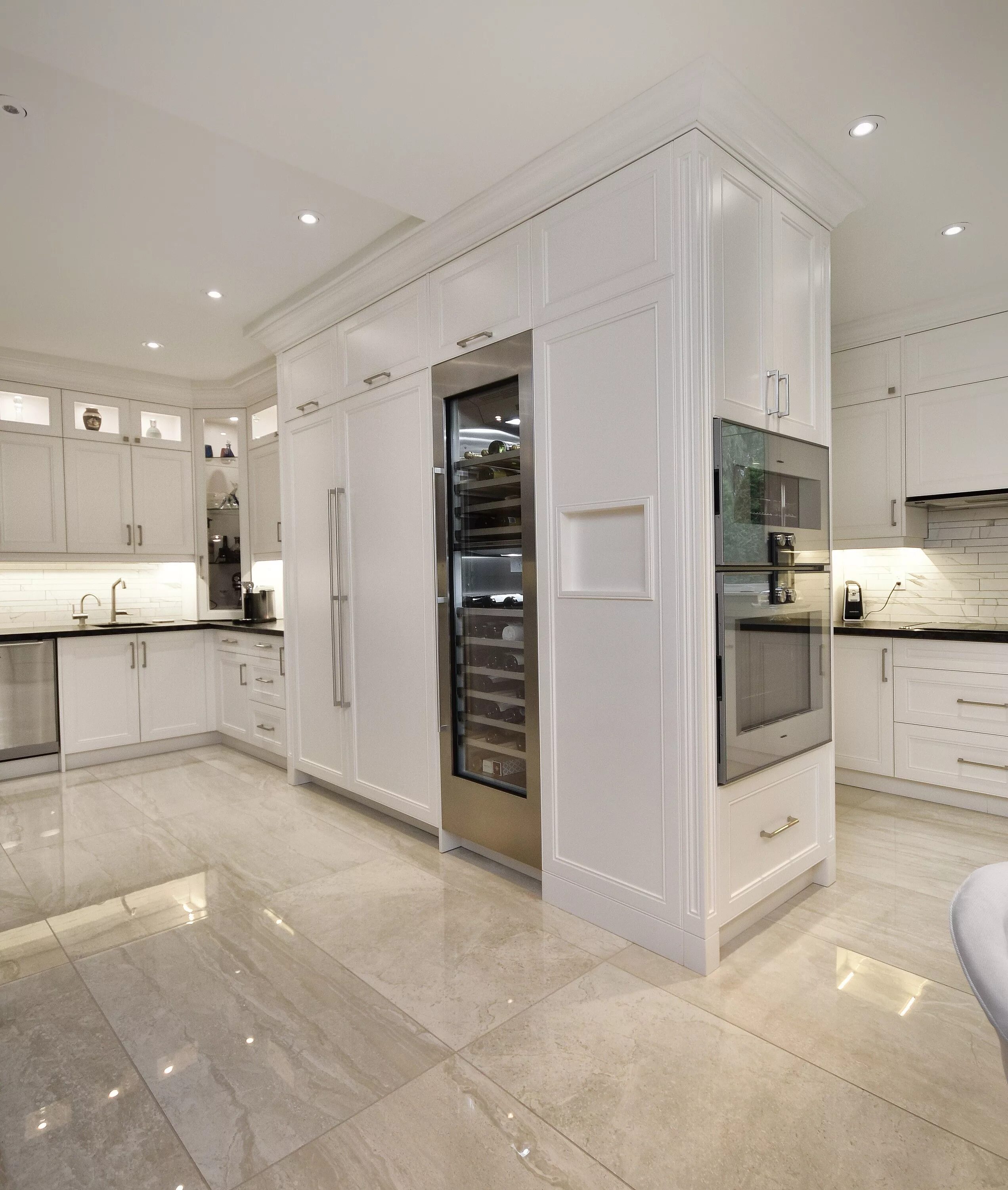 Плитка кухня гостиная фото Pin by Joanna Nichols on Home is where the heart is Classic kitchen design, Mode