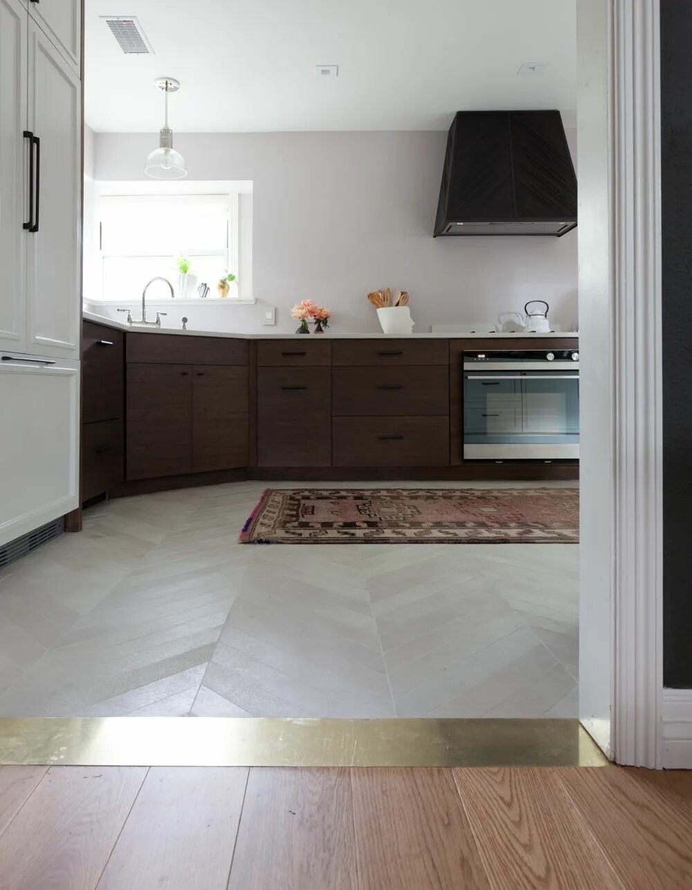 Плитка ламинат на кухне фото цена ERIN WILLIAMSON DESIGN Trendy kitchen tile, Wood floor design, Best engineered w