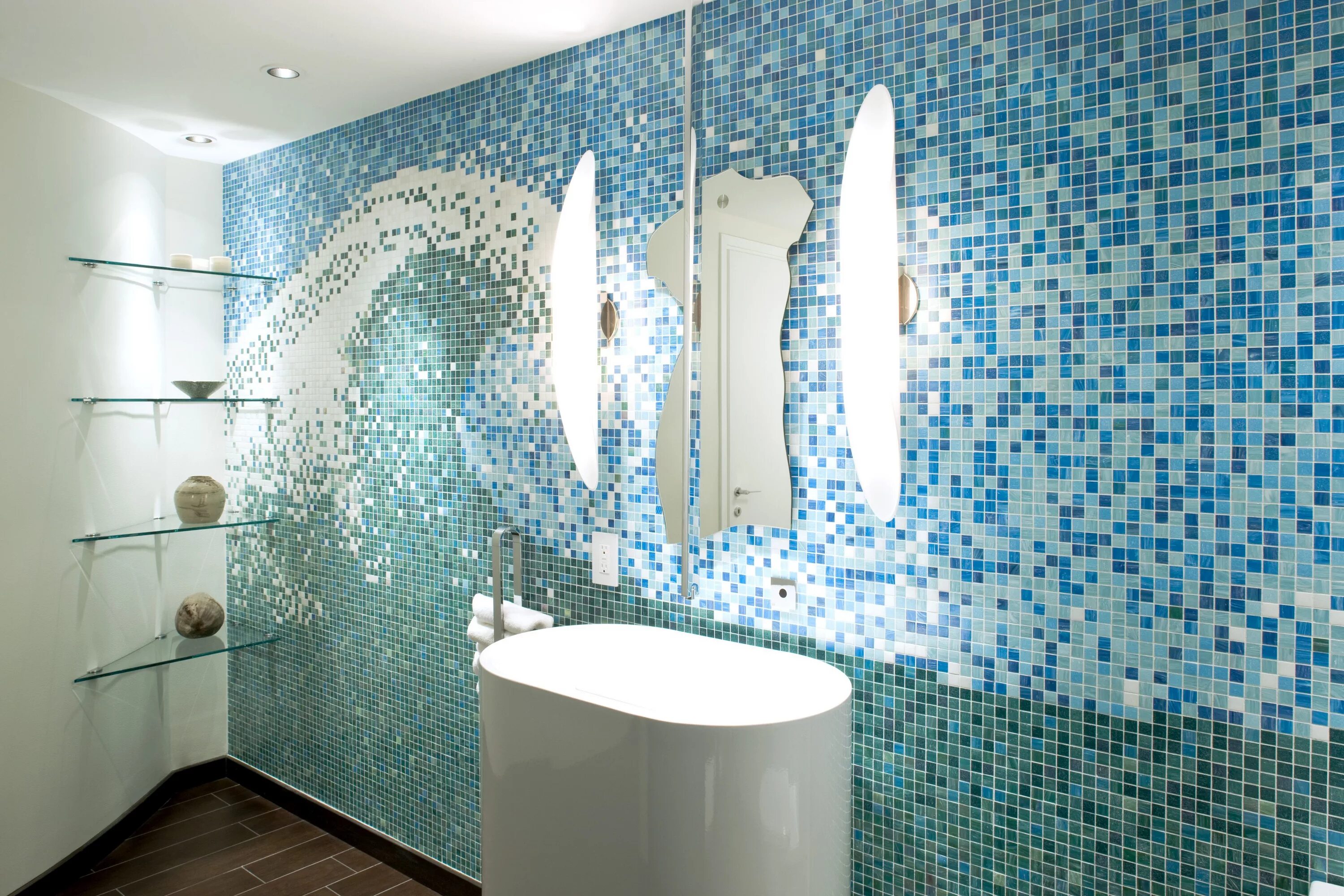 Плитка мозаика дизайн ванн фото Feel like you're in the ocean with this see inspired tile look in a bathroom Mos