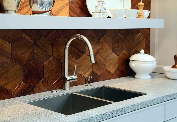 Плитка на фартук под дерево фото Geometric Backsplash Designs And Kitchen Décor Possibilities Kitchen backsplash 