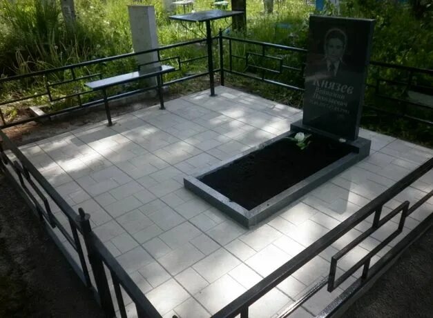 Плитка на кладбище фото благоустройство могилы Доставка По Области - Cтроительные услуги в Костанайская область - OLX.kz