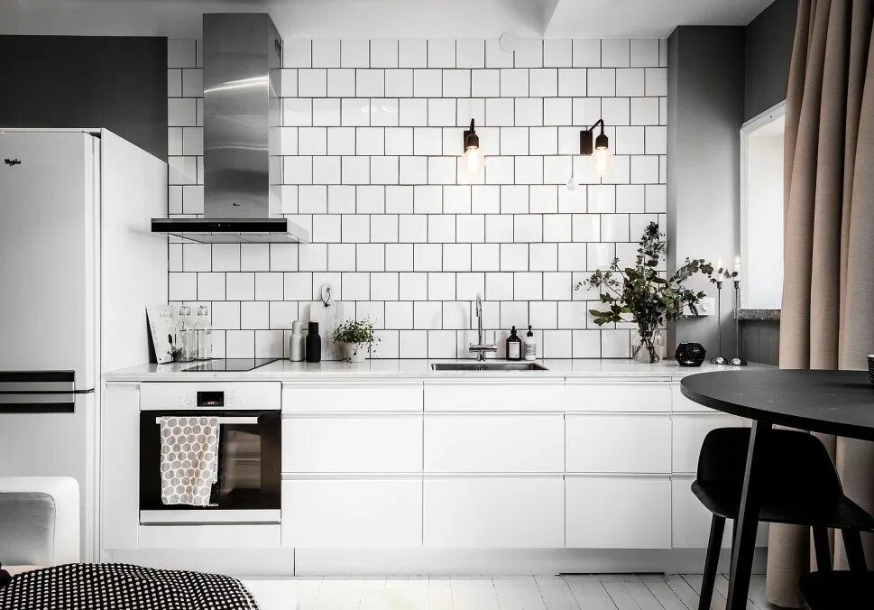 Плитка на кухню белая фото Un studio mode Moodhouse Intérieur de cuisine, Design industriel cuisine, Cuisin