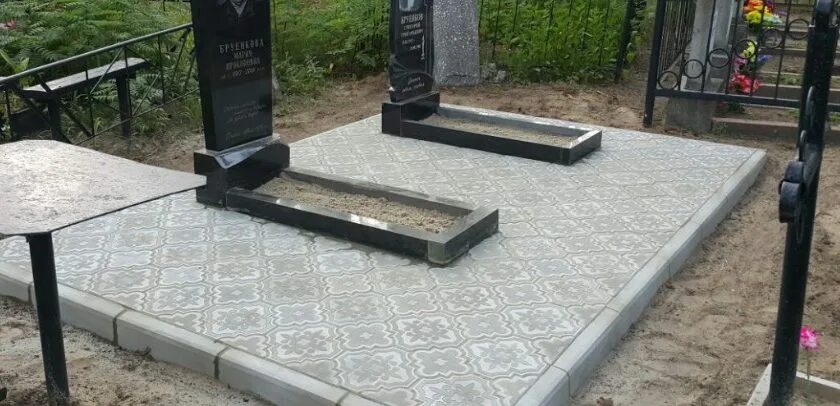 Плитка на могилу фото и цены Вазы, шары и прочие аксессуары.