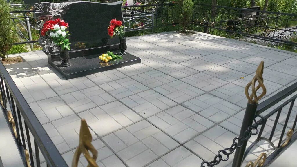 Плитка на могилу фото и цены Памятники, изготовление памятников и надгробий, ул. Шевченко, 53, Оренбург - Янд