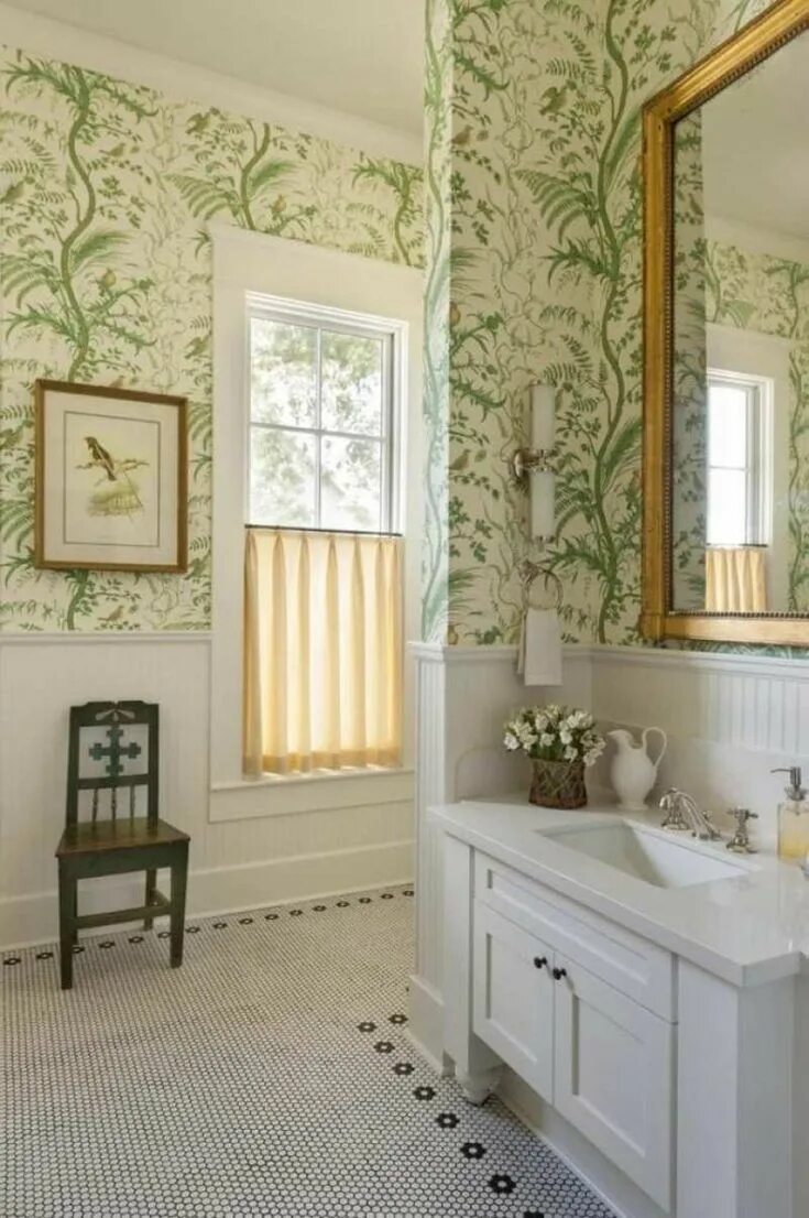 Плитка на обоях фото Bird and Thistle - A Timeless Classic by Brunschwig & Fils - The Glam Pad Beauti