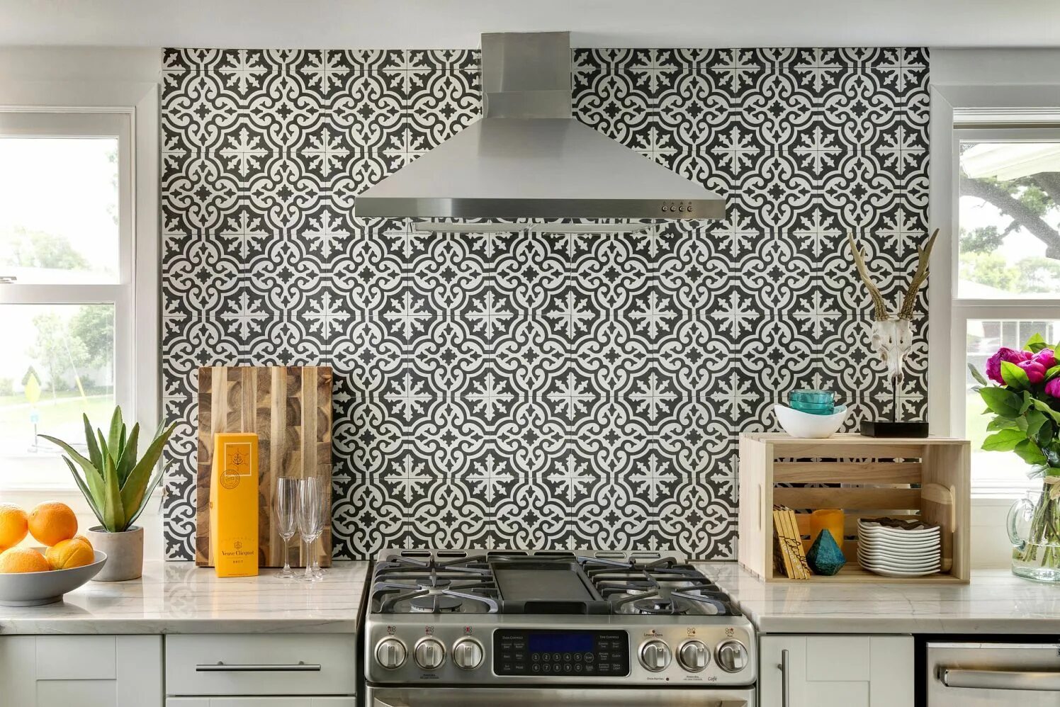 Плитка на обоях фото Encaustic Cement Tile: Projects Cement tile, Grey countertops, Cement tile shop