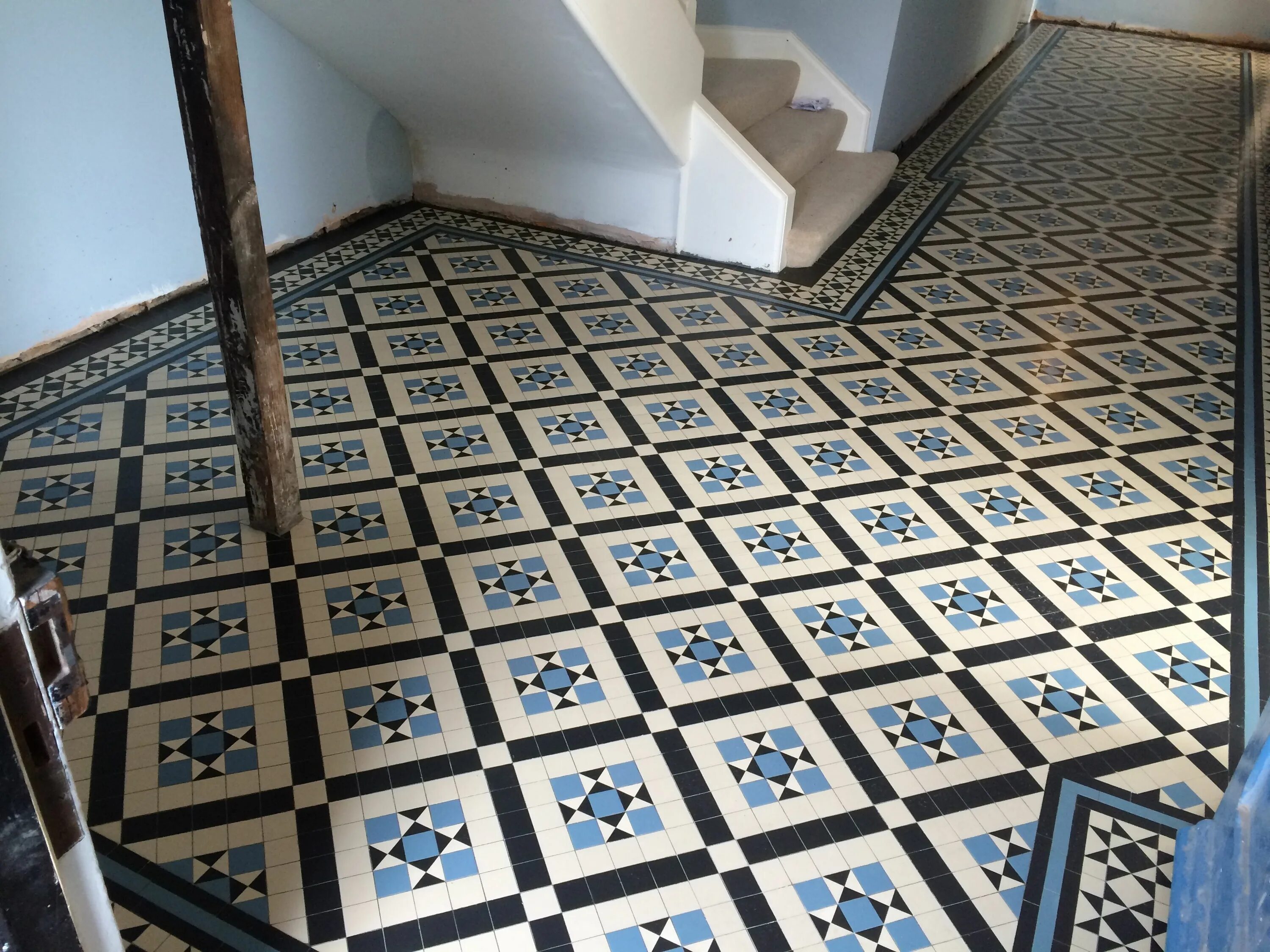 Плитка на пол мозаика фото Victorian mosaic floor Tiles www.hicompany.co.uk Mosaic flooring, Brick flooring