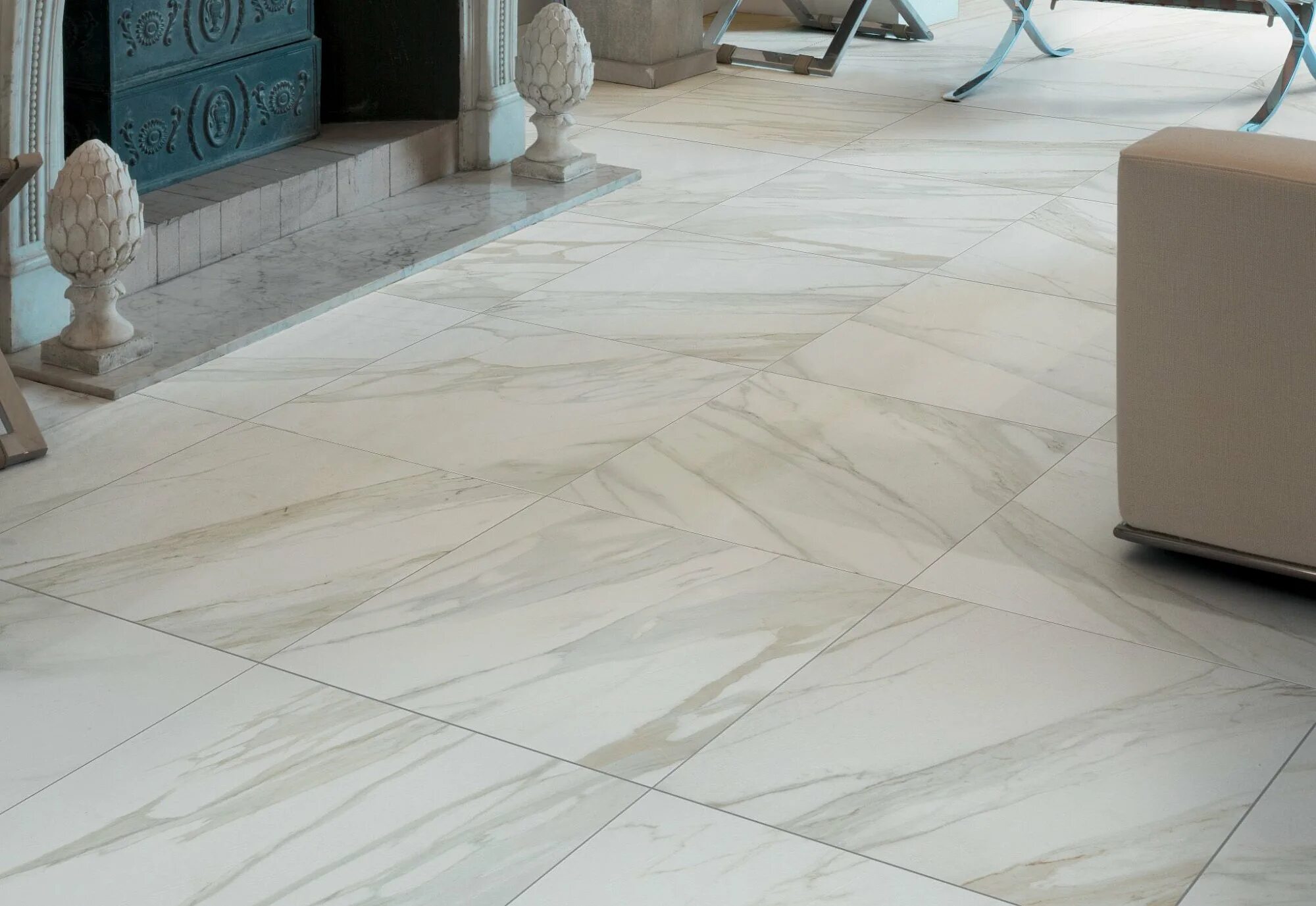 Плитка на полу под мрамор фото Мозаика Marazzi Italy Evolutionmarble Riv Mosaico Tafu 32,5х32,5 MLYR Мосплитка